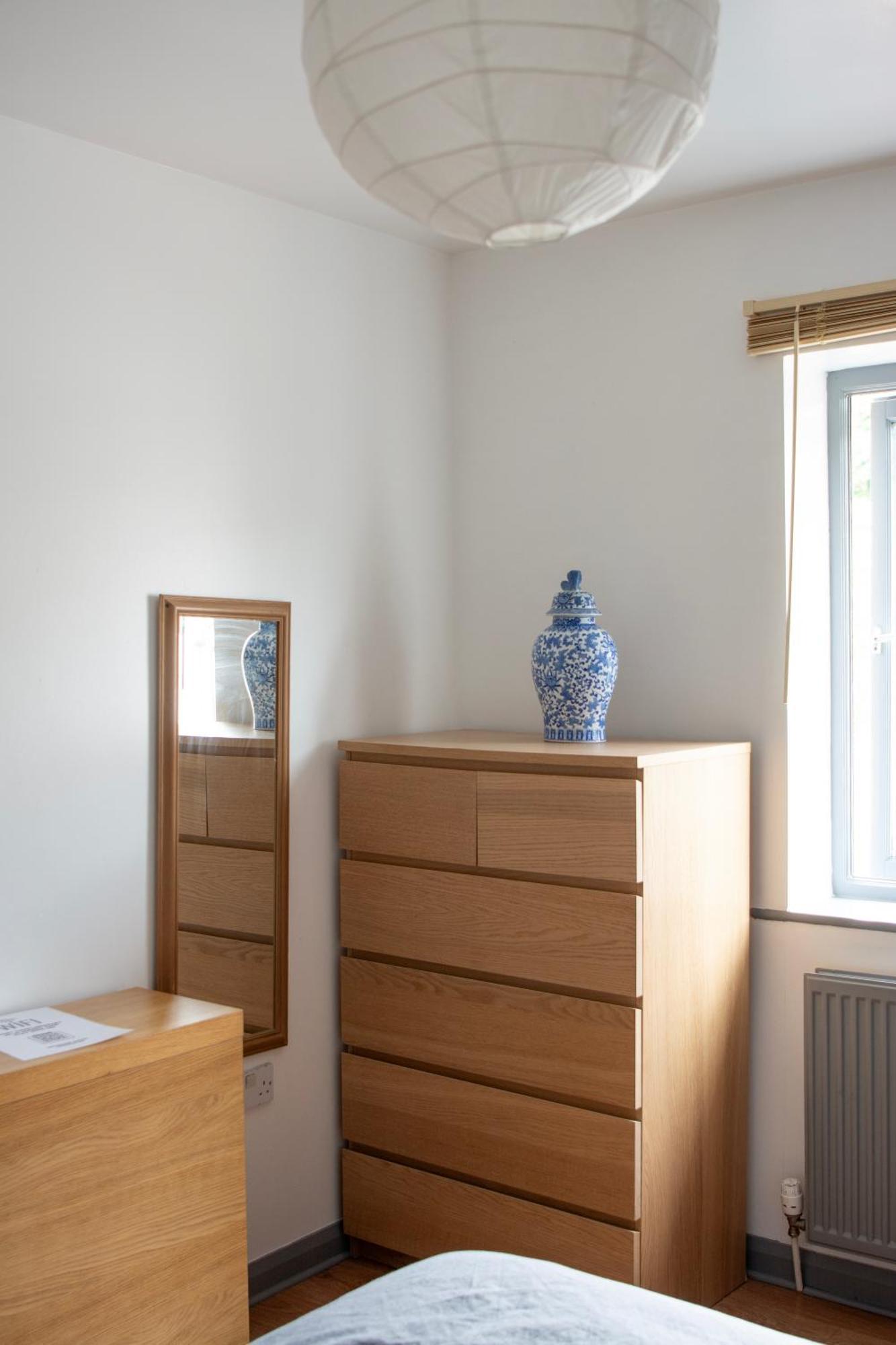 Well-Equipped 4 Bedroom House Close To City Centre Leeds  Ngoại thất bức ảnh