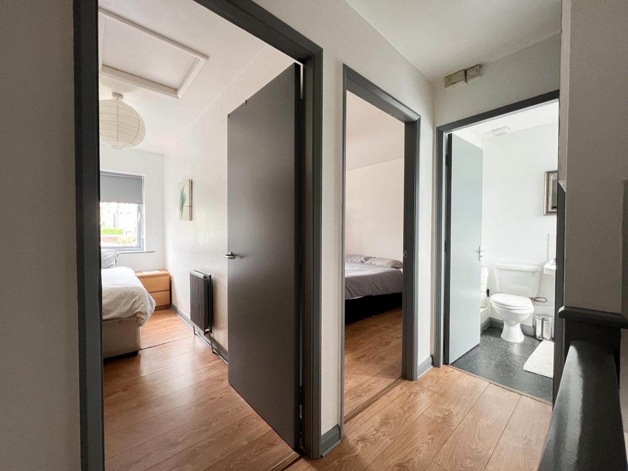 Well-Equipped 4 Bedroom House Close To City Centre Leeds  Ngoại thất bức ảnh